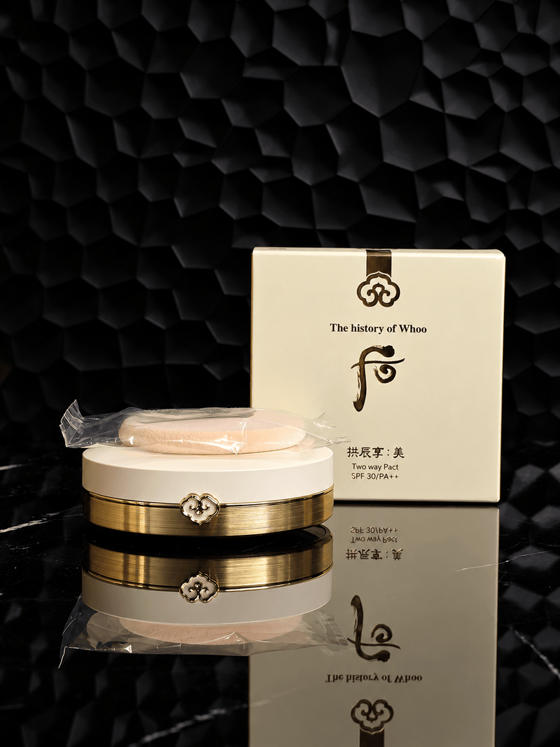 TheHistoryOfWhoo Luxury Two Way Pact: Powder Foundation or Touch-Up Compact? - blushcraft